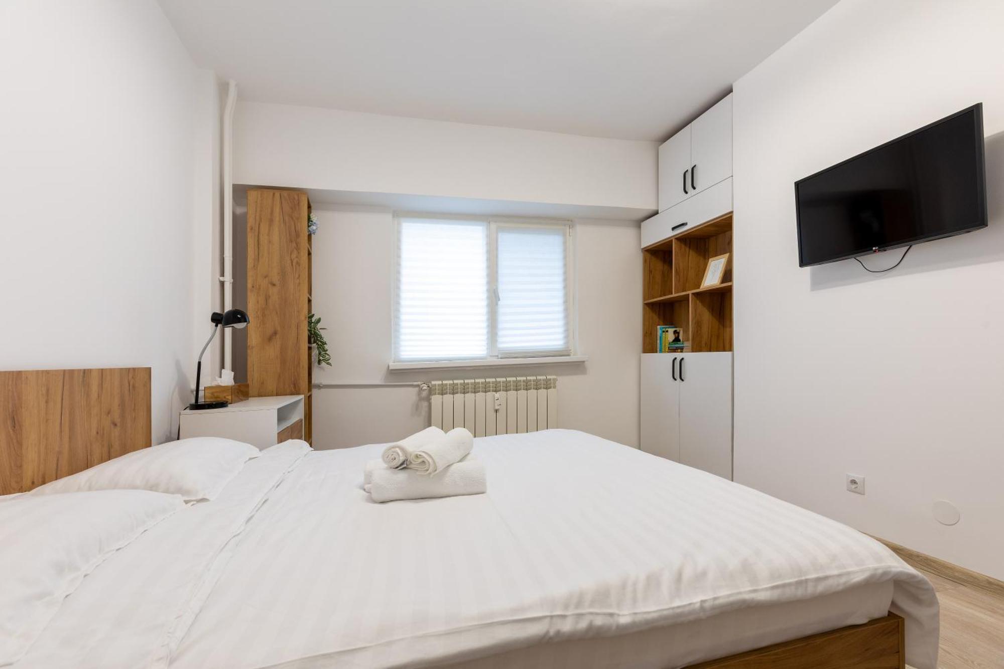 Appartement Minerva Studio Craiova Extérieur photo